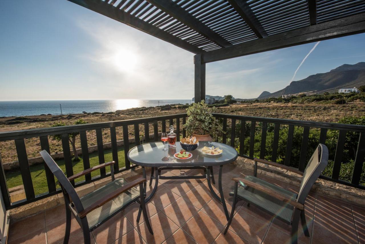 Magnolia Apartments And Studios Фаласарна Экстерьер фото