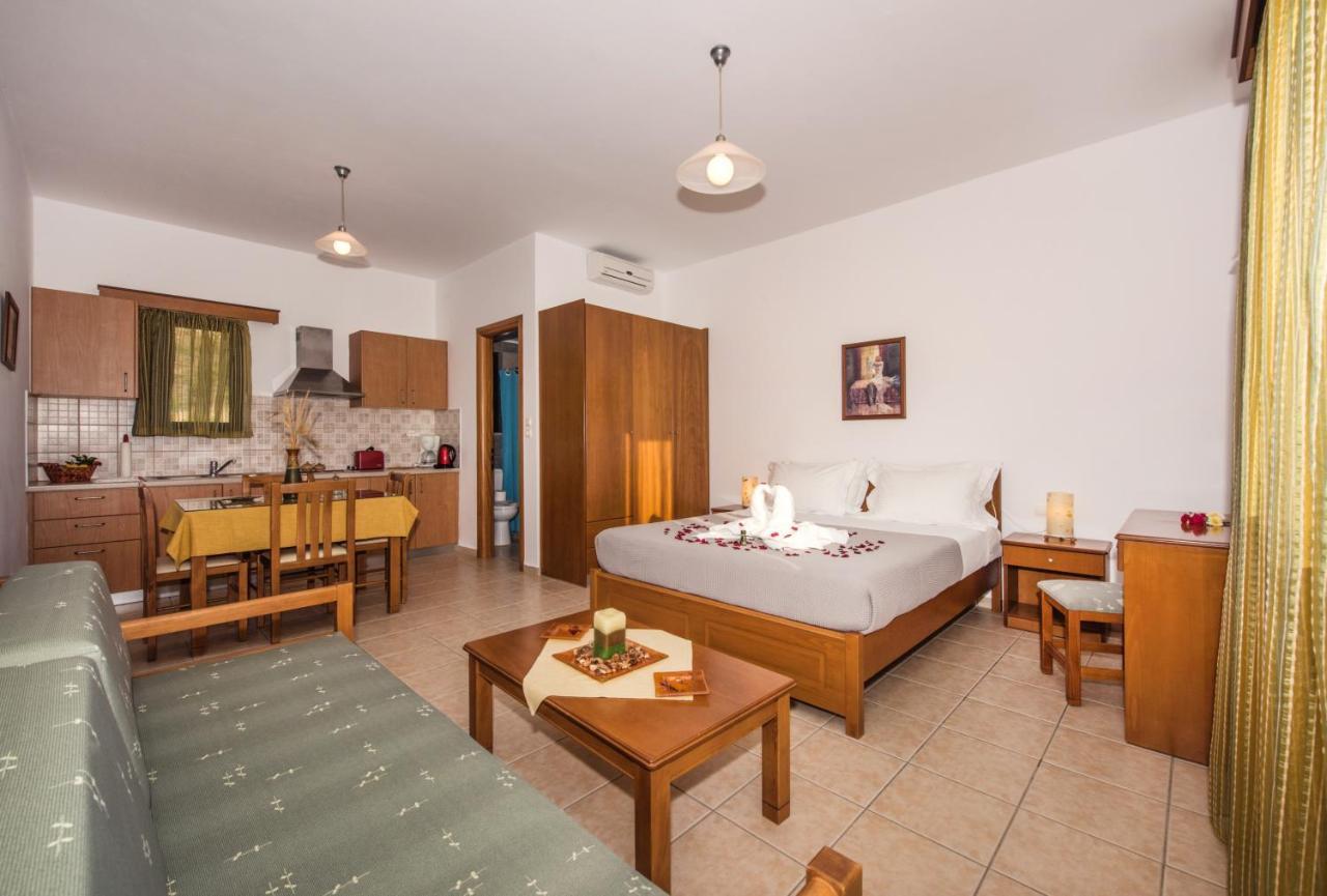 Magnolia Apartments And Studios Фаласарна Экстерьер фото